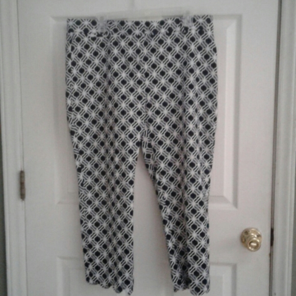crown & ivy Pants - Crown & Ivy Women's Crop  Pants Navy & White 16
